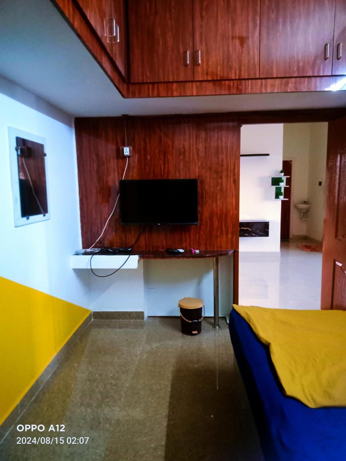 Asshappystayinn Hotel Tiruchirappalli Buitenkant foto