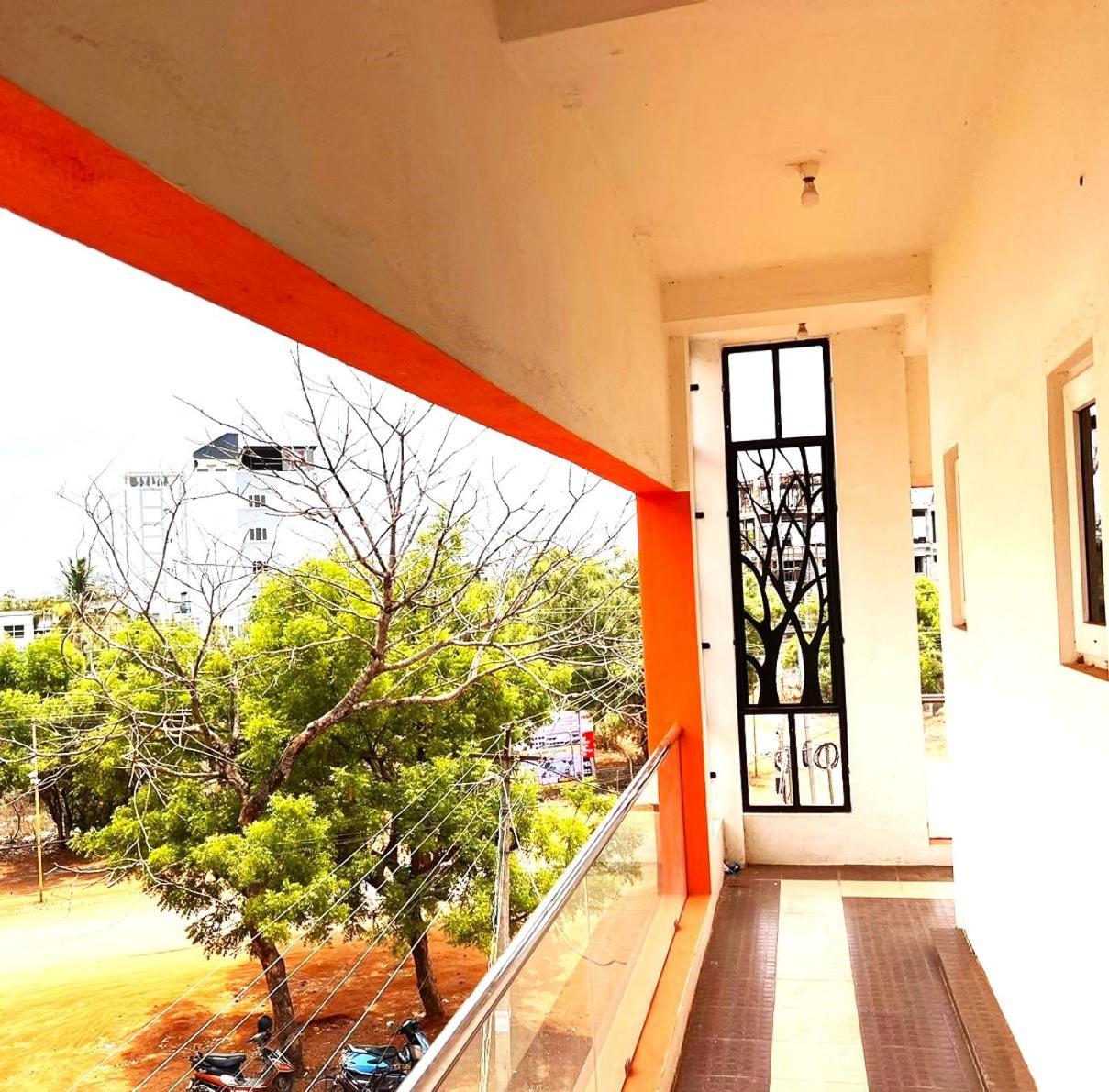 Asshappystayinn Hotel Tiruchirappalli Kamer foto