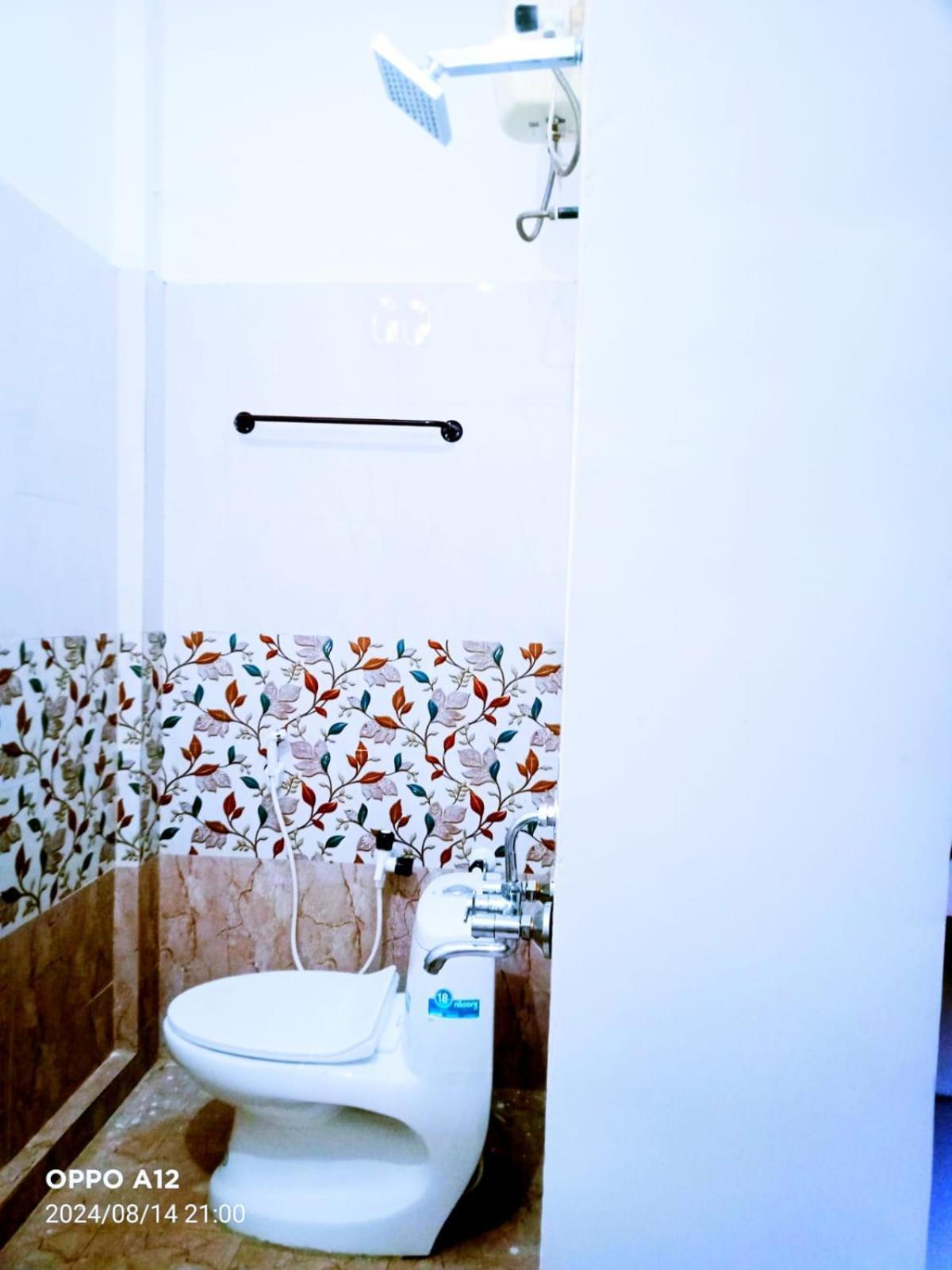 Asshappystayinn Hotel Tiruchirappalli Buitenkant foto
